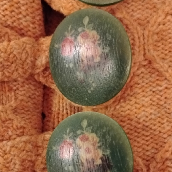 Leifsdottir Anthropologie Gold Knit Cardigan With Large Green Painted Buttons! - Picture 3 of 5